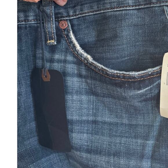 Lucky Brand Men's 221 Classic Straight Leg Jeans, Dark Blue, Size 34x30 NWT - Picture 9 of 12